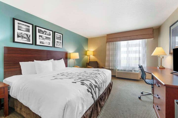 Room 10 of 46