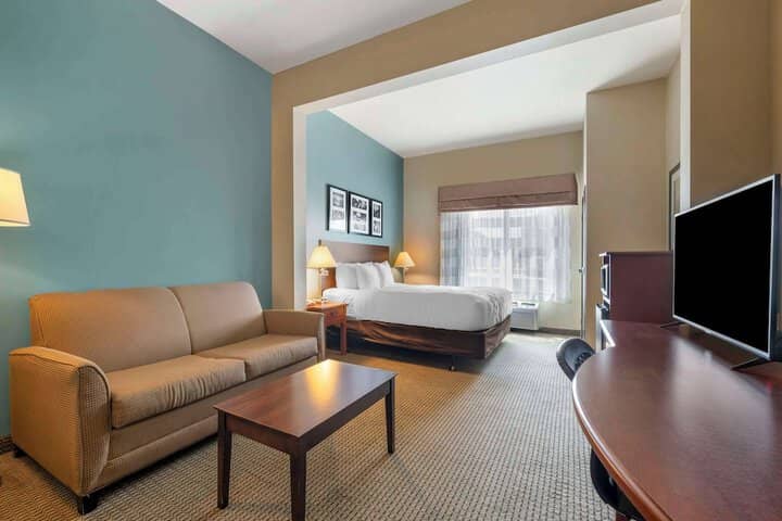 Room 19 of 46