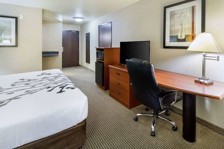 Room 8 of 46