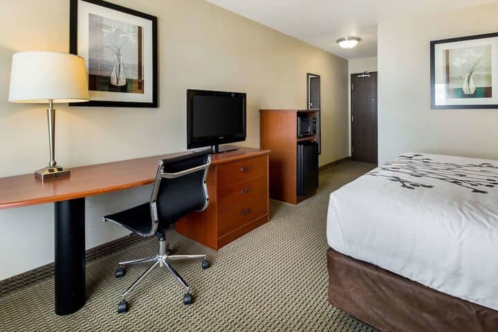Room 9 of 46
