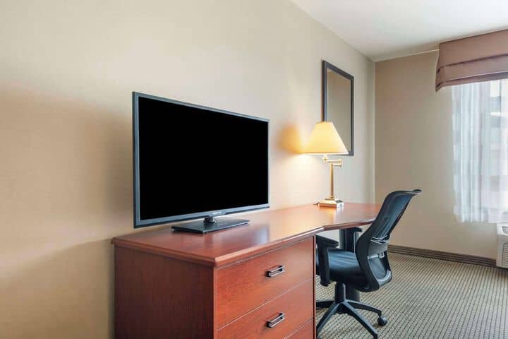 Room 16 of 46